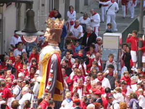 De rojo Vistas desde la pensión Escaray San Fermín  